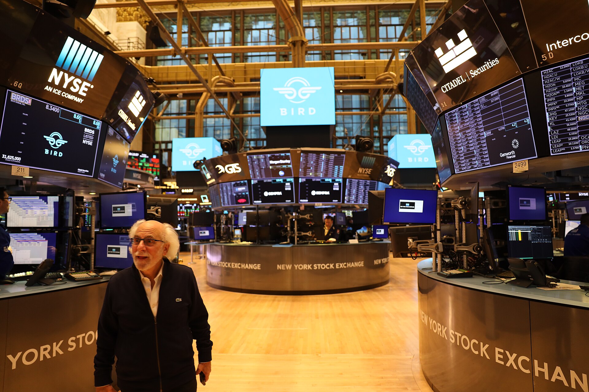 Traders on the New York Stock Exchange floor (photo: Anthony Quintano, CC BY 2.0)